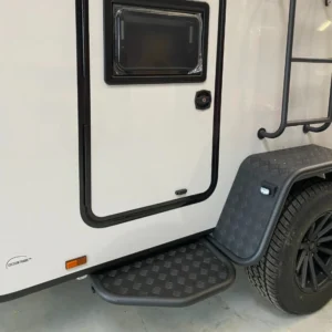 Footboard Set – vedere detaliată a produsului montat sau utilizat